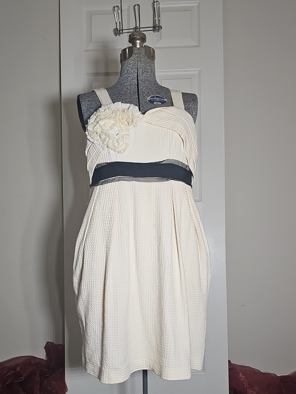 Deletta Anthropologie Cream 100 Cotton Floral Applique Pocket Dress Size XS